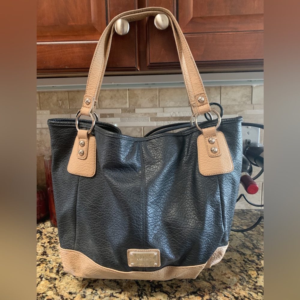 Nine West Black & Tan Large Shoulderbag